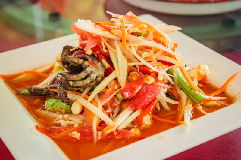 Cách làm món gỏi đu đủ ba khía chuẩn Thái Lan